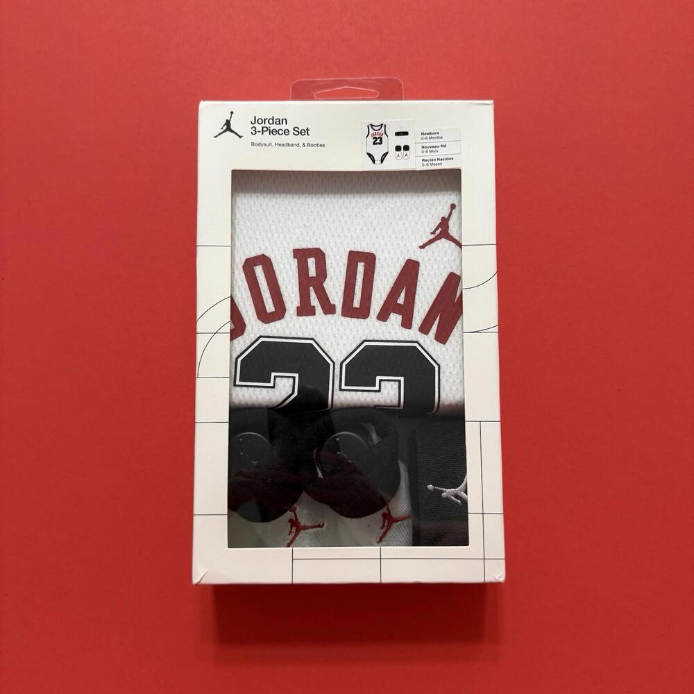 Nike Air Jordan Bodysuit Bootie Set White Black Baby Newborn 0-6 Months 3 Piece